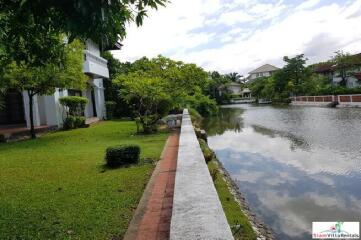 Lakeside Villa II - Big Two Storey House on Large Lush Tropical Lot in Bang Na