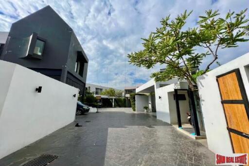 Villa Compound - Luxurious 4-Bedroom House with private pool, Prime Thong Lo Location