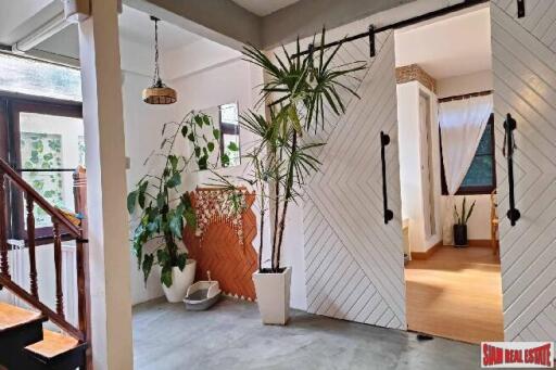 Charming Two Bedroom, Two Storey House for Rent Near BTS Chit Lom -