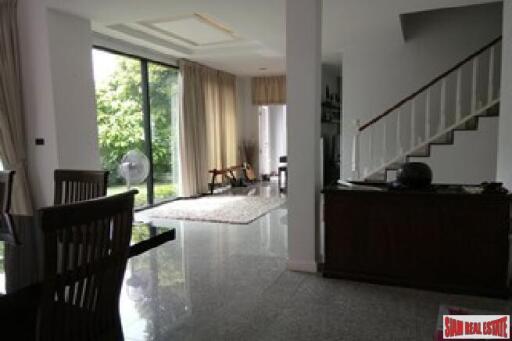 Lalin Greenville Rama 9-Onnuch-Suvarnabhumi - Four Bedroom House with Private Yard in Ban Thap Chang