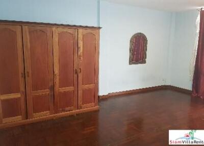 Large Townhouse for Rent in a Convenient Location, Sukhumvit Soi 10