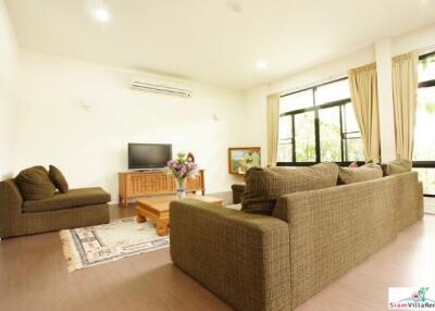 Veranda Ville Sukhumvit 38 - Impressive Two Storey, Two Bedroom House Near BTS Thong Lo