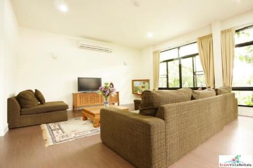 Veranda Ville Sukhumvit 38 - Impressive Two Storey, Two Bedroom House Near BTS Thong Lo