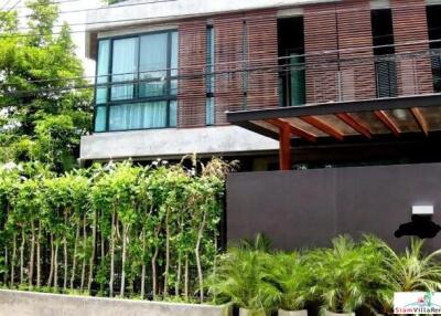 Private Four Bedroom House with Pool and Tropical Gardens in Thong Lo