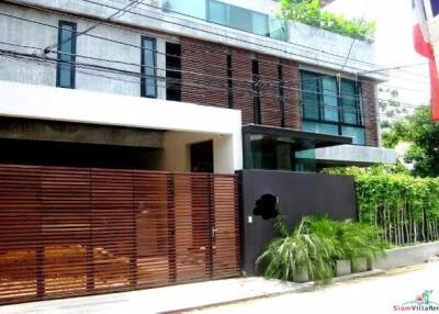 Private Four Bedroom House with Pool and Tropical Gardens in Thong Lo