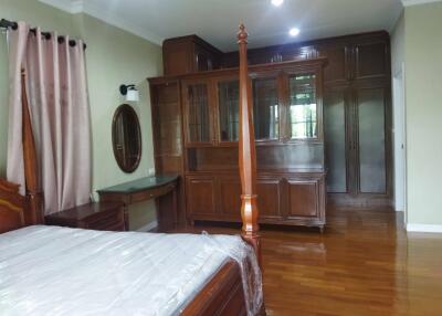 Fantasia Villa 3 - Three Bed House For Rent + Office in Secure Estate Next to Bearing BTS