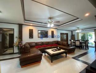 3 Bedrooms House in Paradise Hill 2 East Pattaya H011307