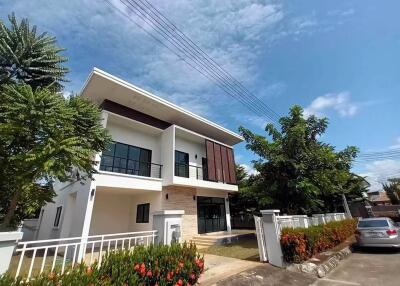 House for Rent in San Kamphaeng , San Kamphaeng.