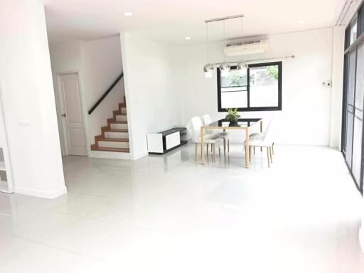 House for Rent in San Kamphaeng , San Kamphaeng.