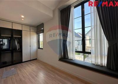 184 Sqm., 3 Beds House listed for ฿ 6,800,000.