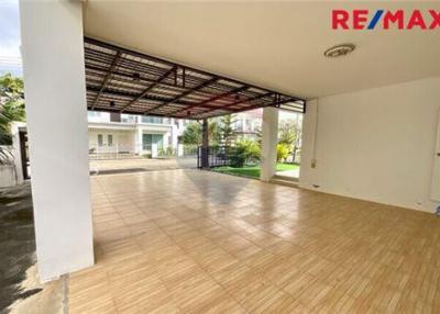 240 Sqm., 3 Beds Townhouse listed for ฿ 3,300,000.