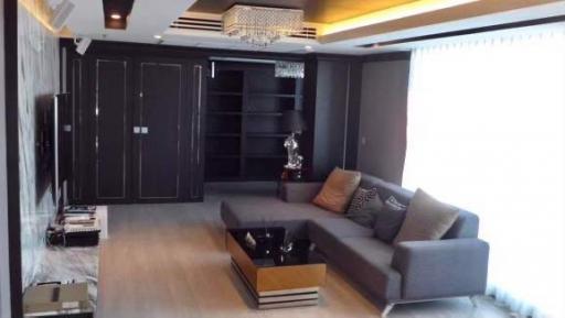 3 bed Condo in Baan Siri Thirty One Khlong Toei Nuea Sub District C020640