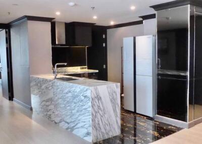 3 bed Condo in Baan Siri Thirty One Khlong Toei Nuea Sub District C020640