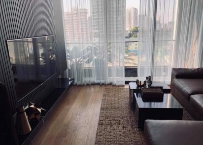 2 bed Condo in BEATNIQ Sukhumvit 32 Khlongtan Sub District C020646