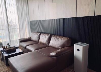 2 bed Condo in BEATNIQ Sukhumvit 32 Khlongtan Sub District C020646