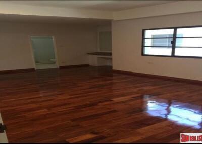 Nichada Thani Chang Wattana - Four Bedroom Extra Large House for Rent in Bang Sue