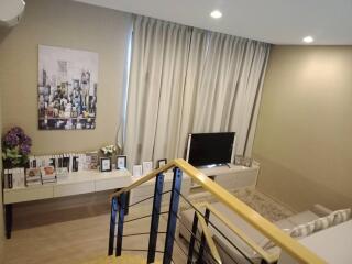 Arden Pattanakarn - Stunning 3 Bedroom Condo for Rent Near On Nut