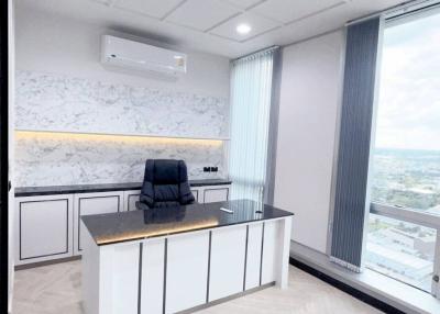 Office space for rent in Chaengwattana