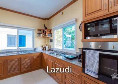 Charming Single-storey Villa : 2 bed located in the tranquil village