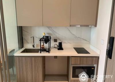 1-BR Condo at Rhythm Ekkamai Estate near BTS Thong Lor