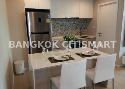 Condo at The Room Sukhumvit 21 for sale