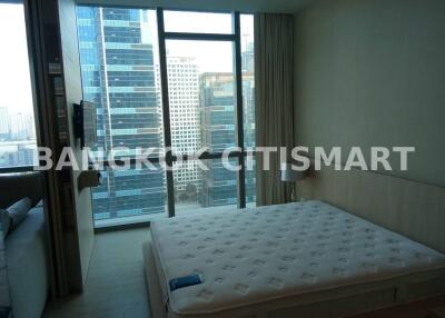 Condo at The Room Sukhumvit 21 for sale