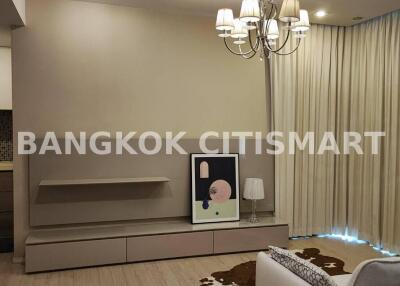 Condo at The Room Sukhumvit 21 for sale