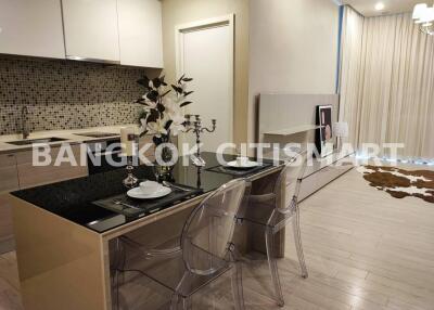 Condo at The Room Sukhumvit 21 for sale