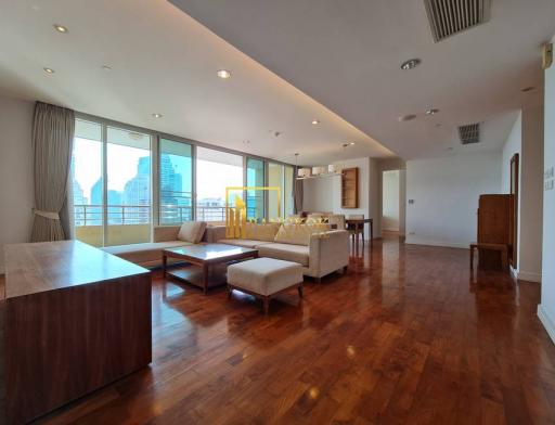 Spacious 3 Bedroom Apartment in Heart of Phrom Phong