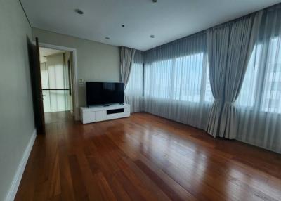 Bright 24  6 Bedroom Duplex Condo For Rent in Phrom Phong