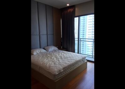 Bright 24  Below Market 3 Bedroom Duplex For Rent in Phrom Phong