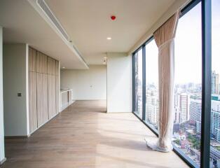 3 Bedroom Penthouse in Celes Asoke For Sale