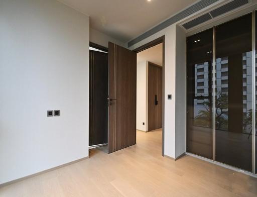 Tonson One Residence  2 Bedroom Luxury Condo For Rent in Chidlom