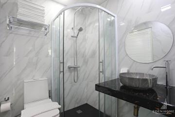 2 ห้องนอน, 1 ห้องน้ำ คอนโด ราคา ฿ 26,000,000
