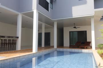 Spacious pool villa for Rent and Sale in Rawai!!