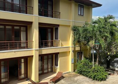 Spacious 2 bedroom Condo in Surin for Rent!!