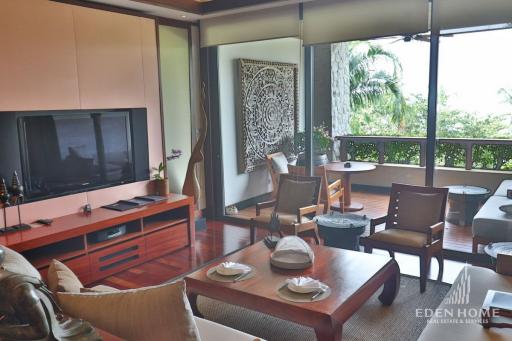 For sale: Oceanfront residence in Kamala