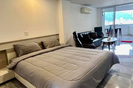 Sea View Condominium in Patong for Rent!!