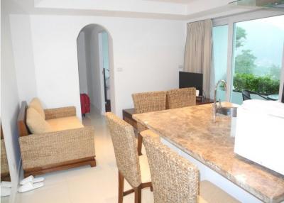 <strong>Spacious Corner One Bedroom Sea View Condo at KATA For SALE !!!</strong>