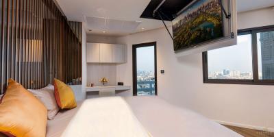 High-end Condominium overlooking Chao Phraya