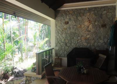 Private Villa near Laguna