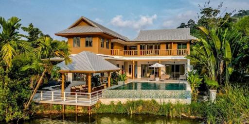 Grand Lakeside House in Nai Thon