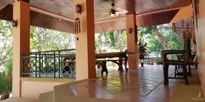 Spacious Private Pool Villa in Chalong