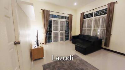 2 Bedrooms Cozy Single-Storey House For Rent