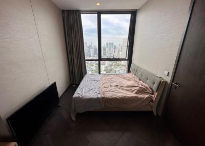 High-end 1-bedroom condo for sale connected to Thonglor BTS station