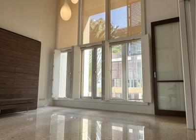 Loft Townhouse for sale on Sathorn