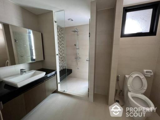 4-BR Townhouse near BTS Surasak