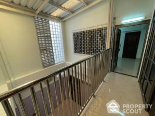 7-BR Townhouse in Chong Nonsi