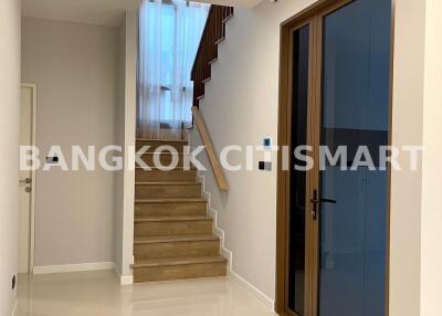 House at Burasiri Krungthep kreetha for sale