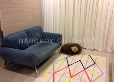 Condo at The Room Sukhumvit 21 for sale